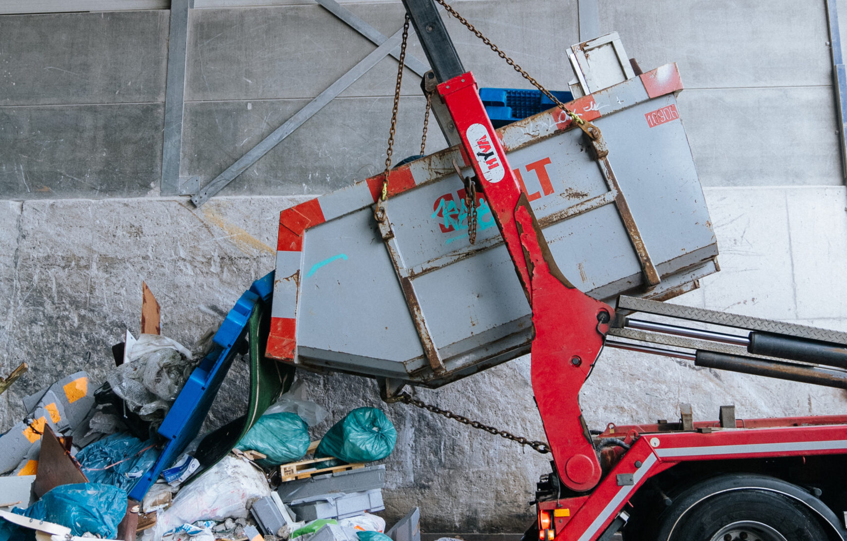 Alles wat je moet weten over een 12 kuub container: handige oplossing voor afvalverwerking