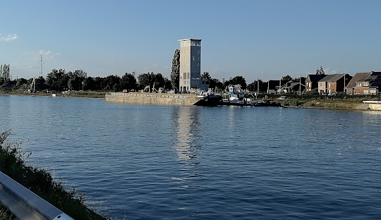 Ontdek de Pracht van Beringen, België: Erfgoed, Natuur en Cultuur