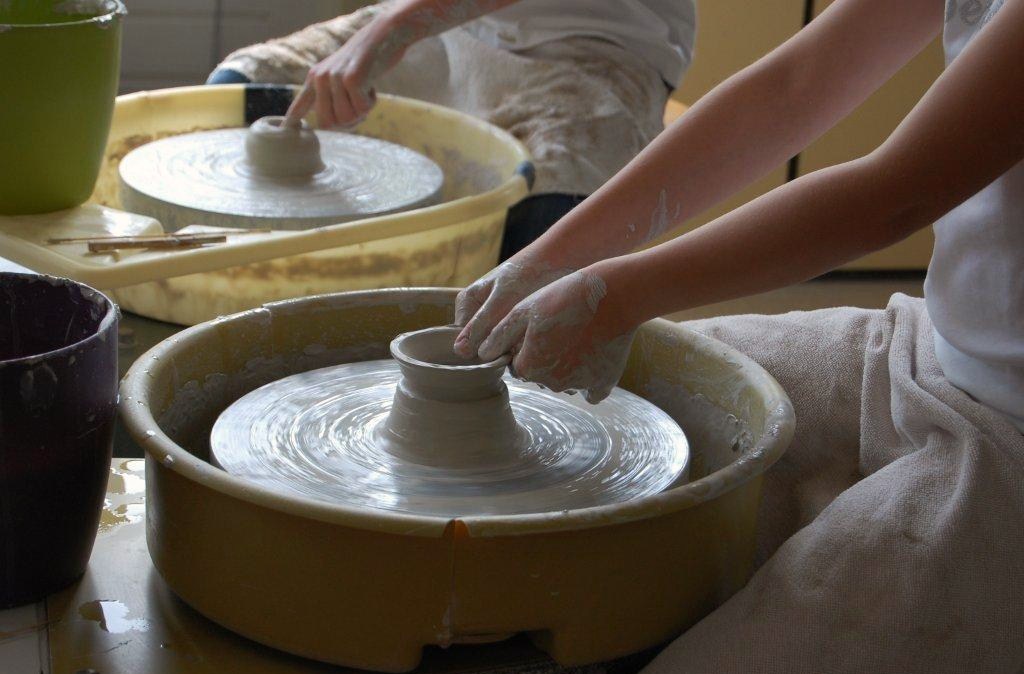Uniek Pottenbakken Kinderfeestje: Creatief Avontuur voor Jonge Artiesten!