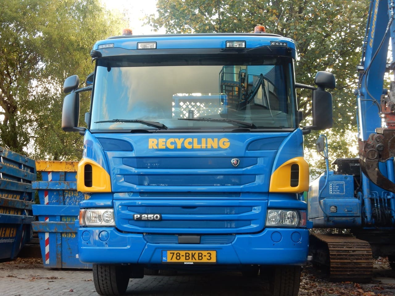 Hoogwaardige Duurzame Containers van Van Diemen: Uw Partner in Opslag en Transport